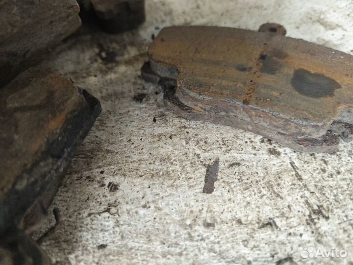 Колодки тормозные Renault Logan I (2004—2009)