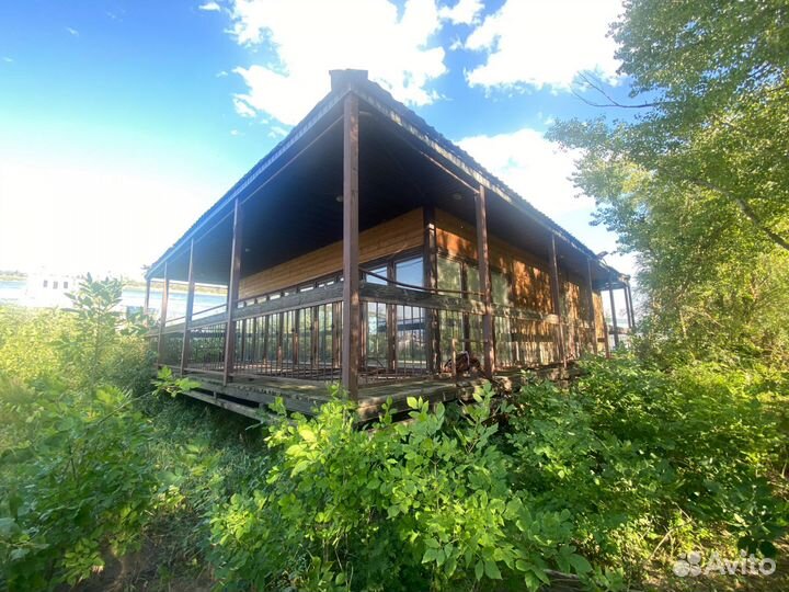 Кафе на плаву