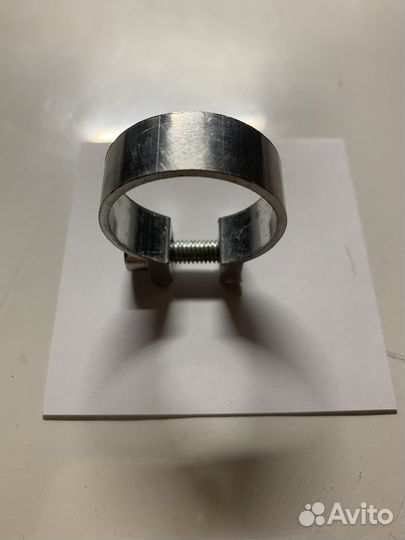 Зажим для трюкового самоката