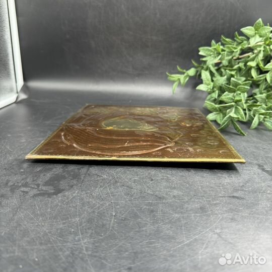 Панно Чеканка Картина Девушка мама с ребенком