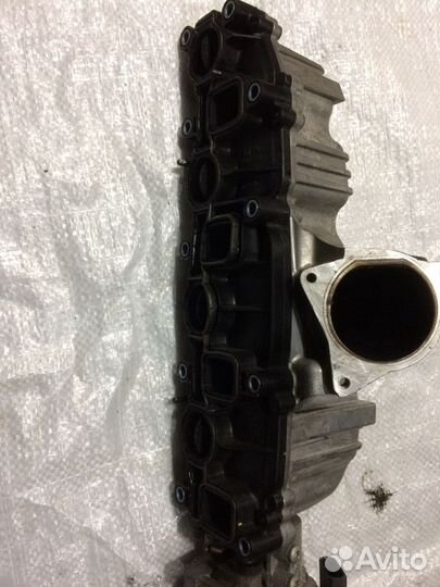 Впускной коллектор Пассат 2.0 тди 03L129711E