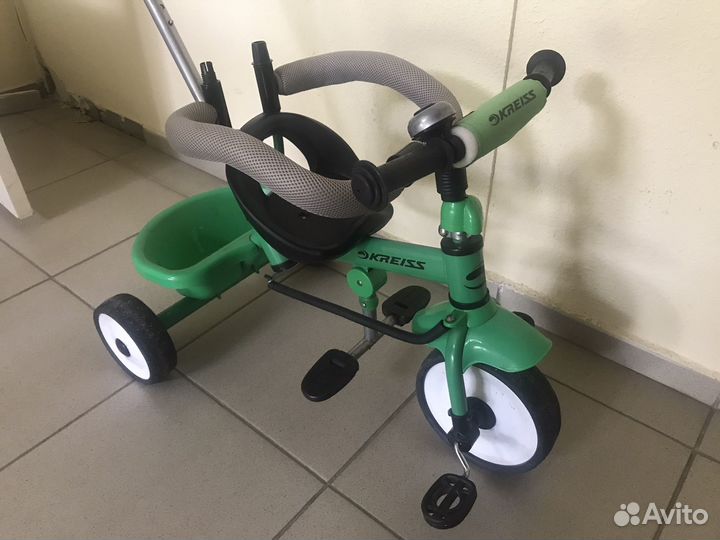Детский велосипед трехколесный с ручкой