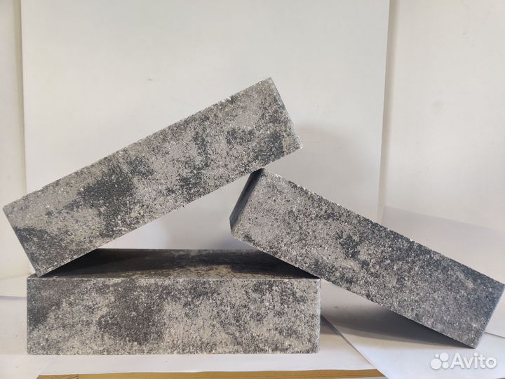 Кирпич гиперпрессованный черно-белый Акварид