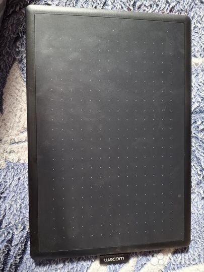 Графический планшет wacom one by Medium Black/Red