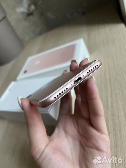 Телефон iPhone 7 128gb