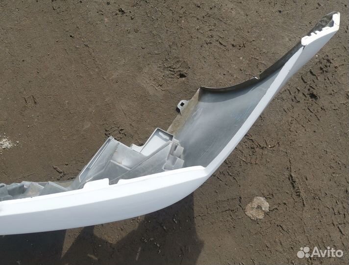 Бампер передний бу Toyota Corolla E180 restail