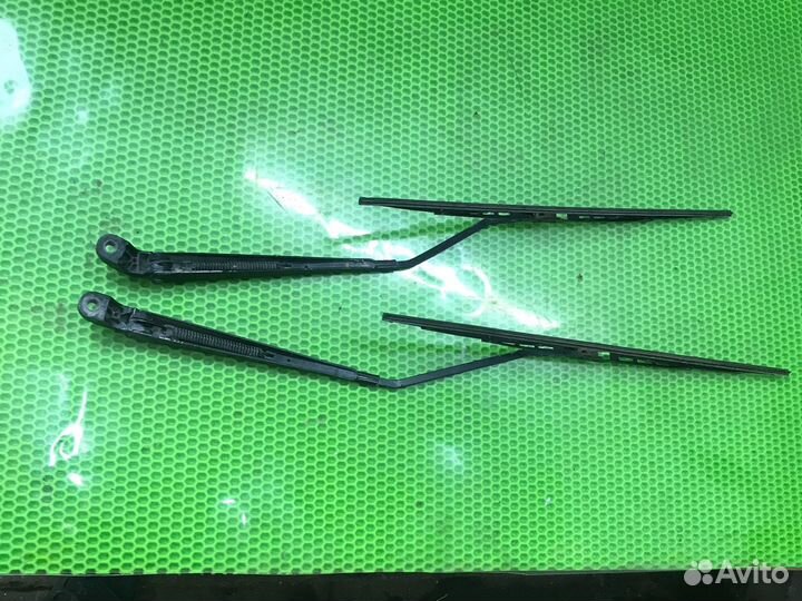 Поводок дворников пежо 306