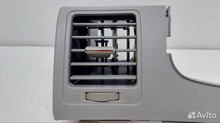 Дефлектор передний левый Toyota Corolla E140 1.8