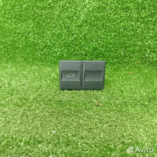 Кнопка открытия багажника Ford Mondeo 3 рест. 2004