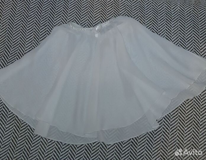 Купальники и юбка