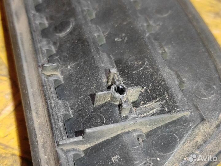 Молдинг на крыло передний правый Opel Antara L07