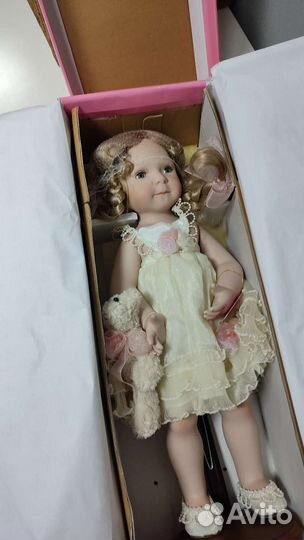 Кукла фарфоровая remeco collection