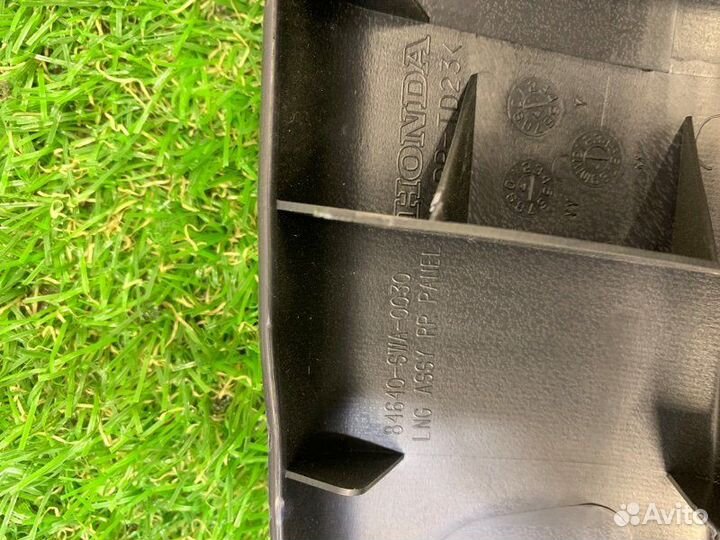 Накладка замка багажника задняя Honda Cr-V RE4