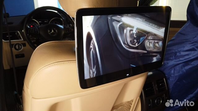 Навесные и потолочные мониторы в автомобили