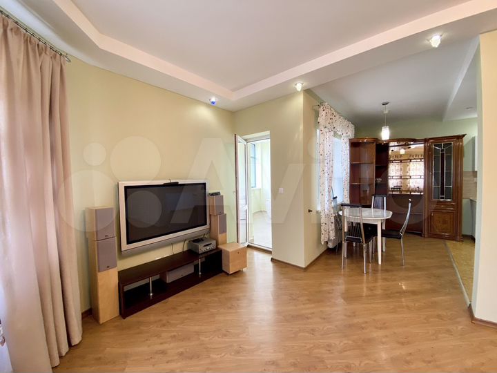 3-к. квартира, 95 м², 3/5 эт.