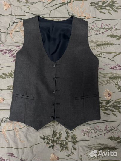 Мужской костюм тройка 48 серый