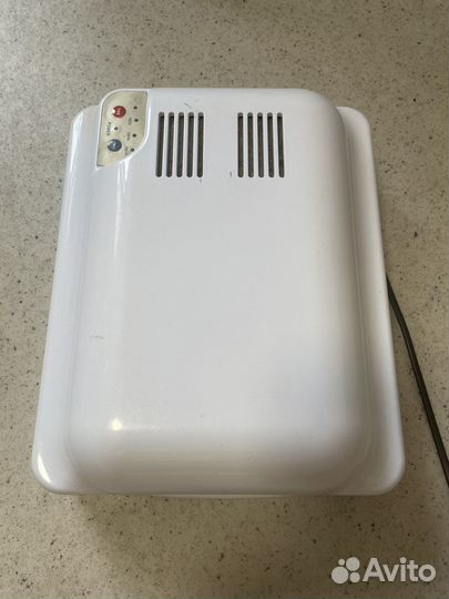 Уф лампа для ногтей