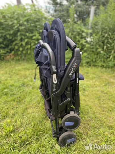 Коляска прогулочная для двойни