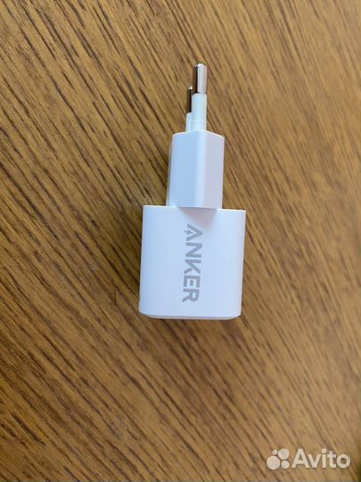 Зарядный блок iPhone