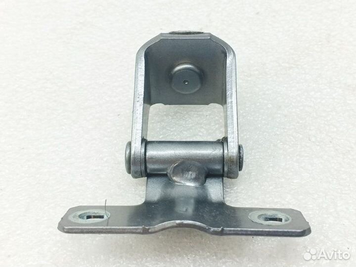 Петля двери багажника левая Mitsubishi Asx 3
