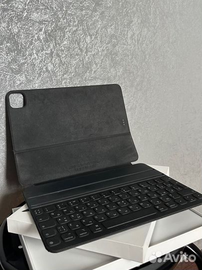 Клавиатура для iPad pro 11