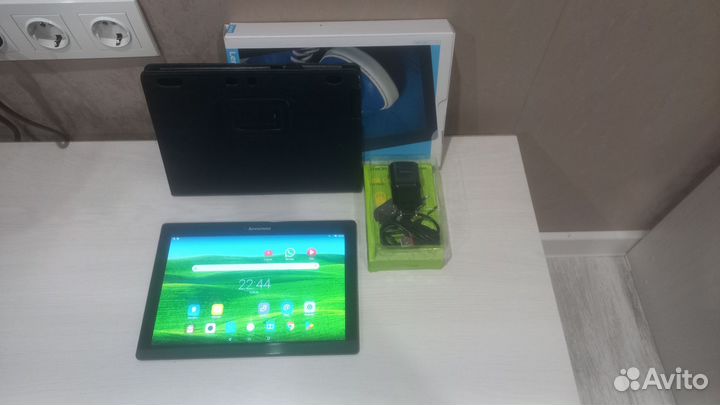Планшет lenovo 10-70L