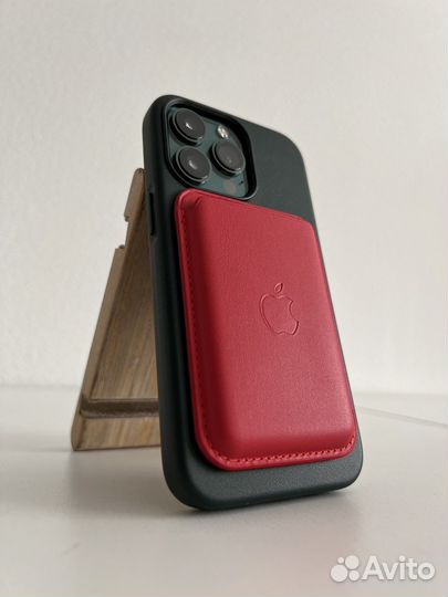 Кожаные чехлы iPhone с Magsafe