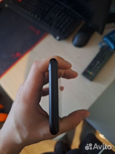 iPhone SE (2020), 64 ГБ