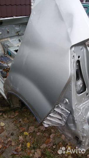 Рено сандеро четверть задняя