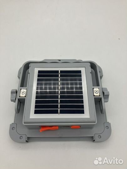 Фонарь прожектор туристический