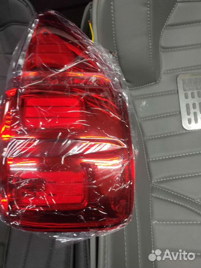 Lexus gx470 задние фары