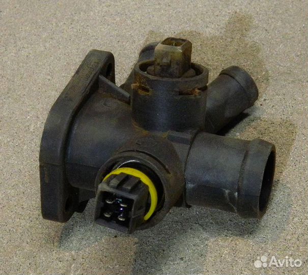 Фланец охлаждения VW Polo 3 / Golf 3 1.6