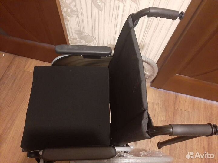 Продам инвалидную коляску