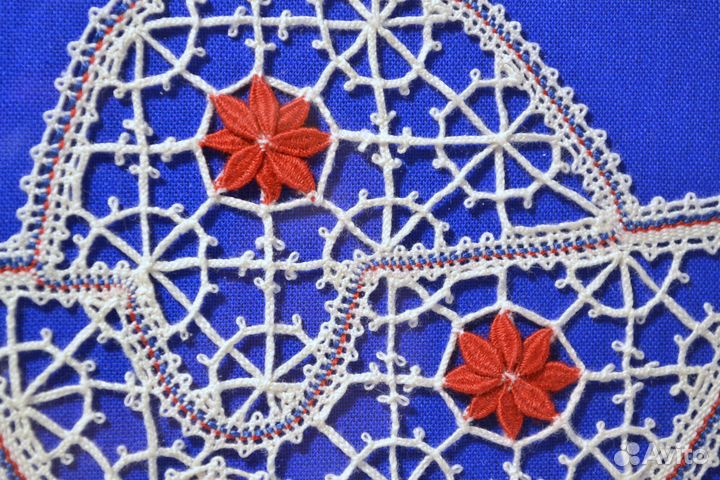 Панно из кружева 