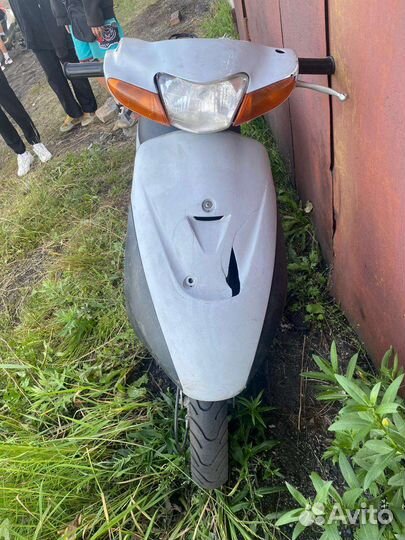 Suzuki let's 2