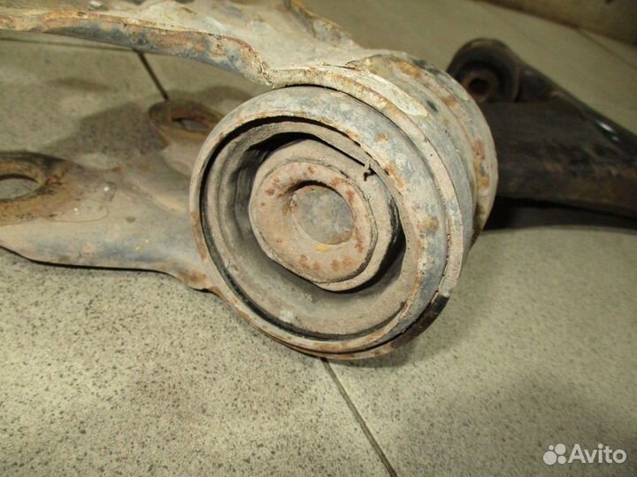 Рычаг передний правый Ford Focus 3