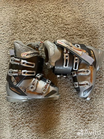 Горнолыжные ботинки Nordica с сумкой для хранения