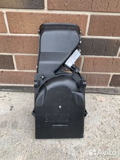 Отопитель, моторчик печки задний Бмв х5 е53