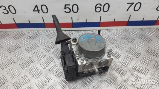 Блок ABS renault clio 3 (2BL08KW01)