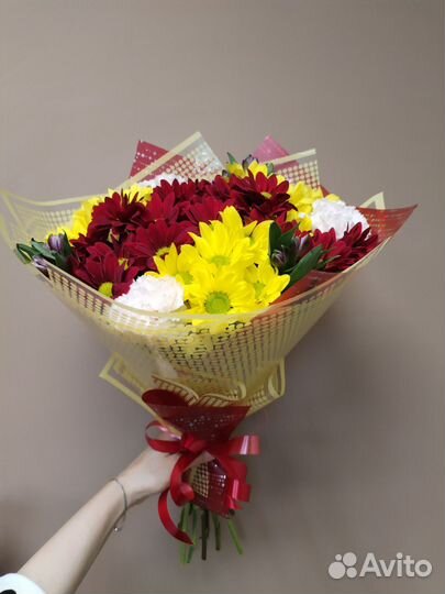 Цветы и подарки