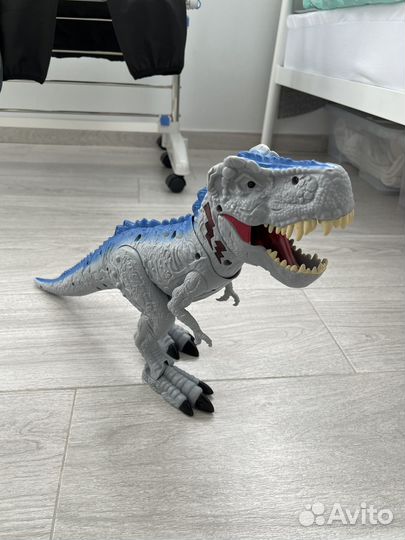 Динозавр на батарейках