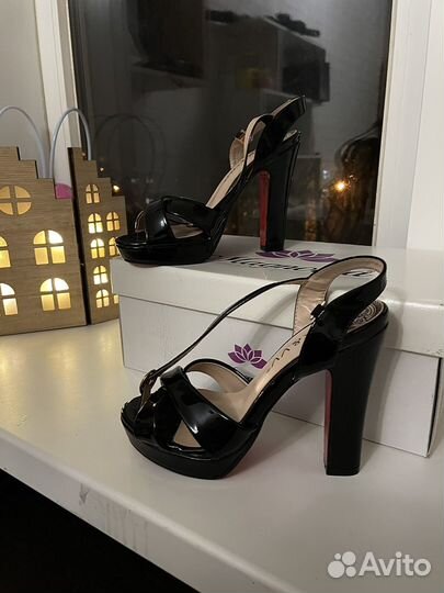 Босоножки женские 35 размер