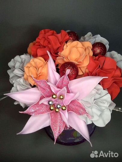 Букет с подсветкой с шляпной коробке. Подарок