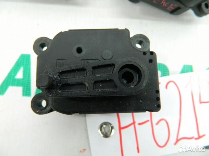 Моторчик заслонки печки для Renault Fluence 2010