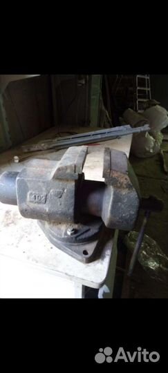 Тиски, сейф