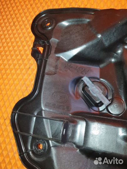 Стеклоподъемник передний левый