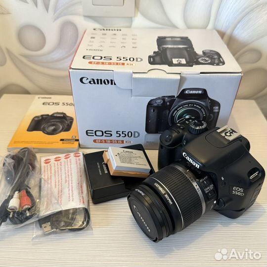 Зеркальный фотоаппарат Canon eos 550d