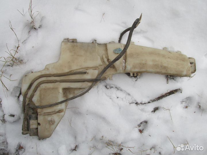 Бачок омывателя ford focus 2