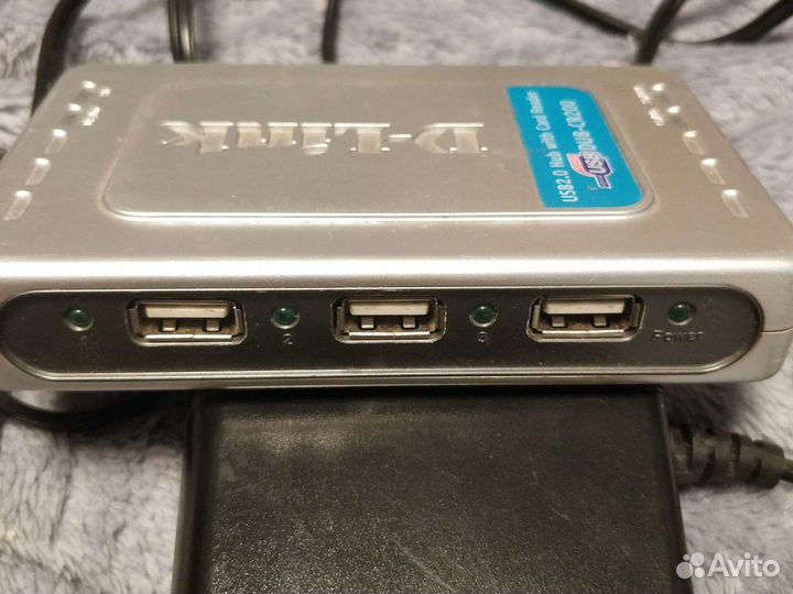 Usb-hub + кардридер D-Link Dub -CR200