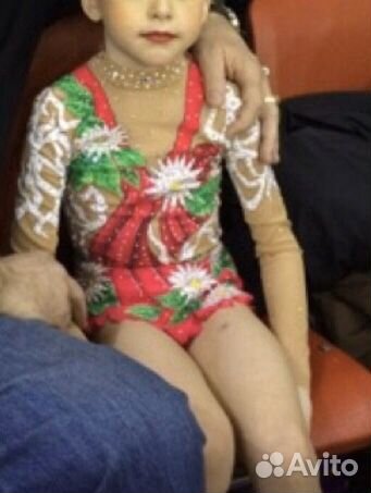 Купальник гимнастический на 4-6 лет